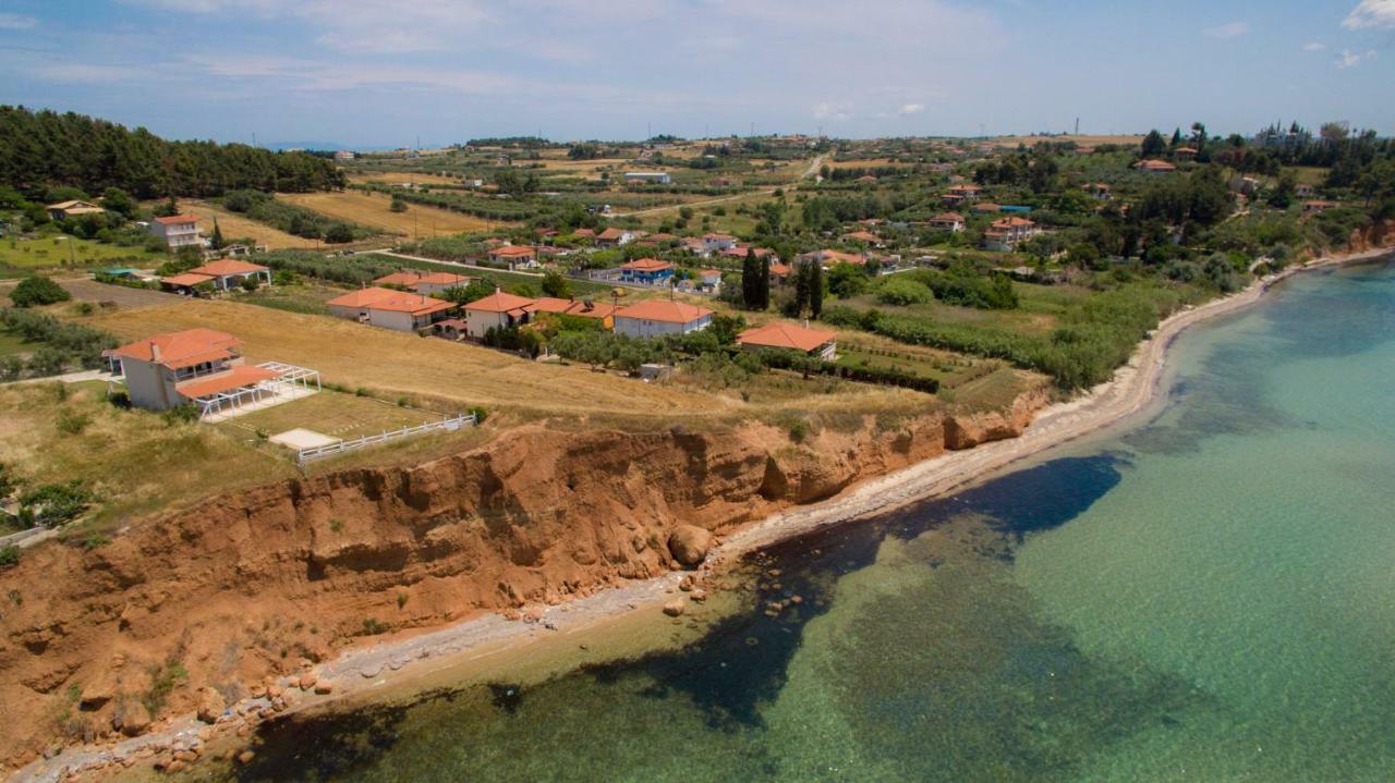 Magnificent Seascape Villa On A Secluded Beach Nea Moudania Extérieur photo