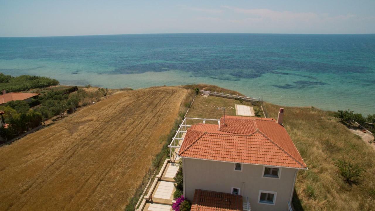 Magnificent Seascape Villa On A Secluded Beach Nea Moudania Extérieur photo